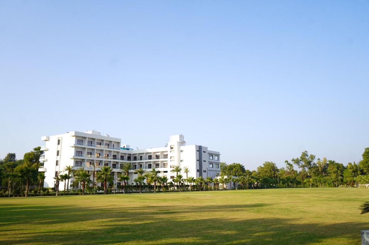 Pride Resort & Convention Center Ranakpur Near Ranakpur Dam Sadri Екстер'єр фото